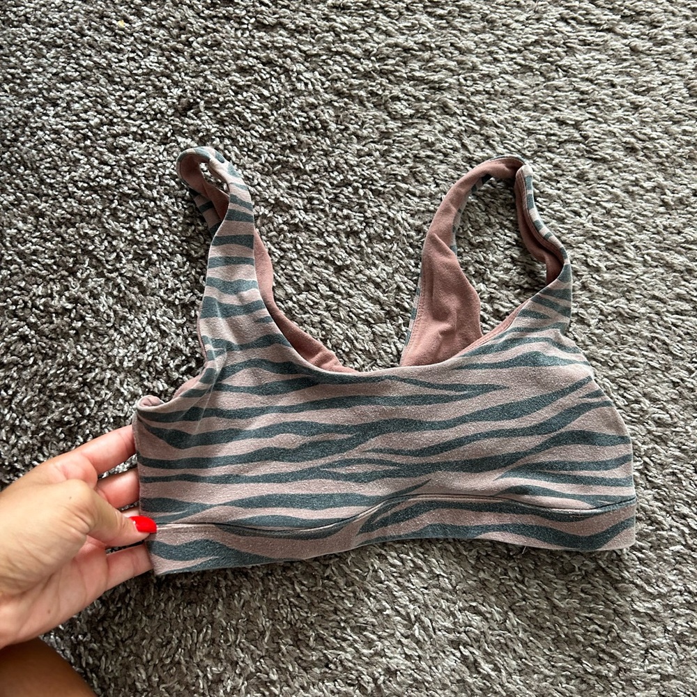sports bra